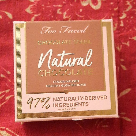 *New in Box* Too Faced Natural Chocolate Bronzer in Golden Cocoa. - Picture 1 of 5